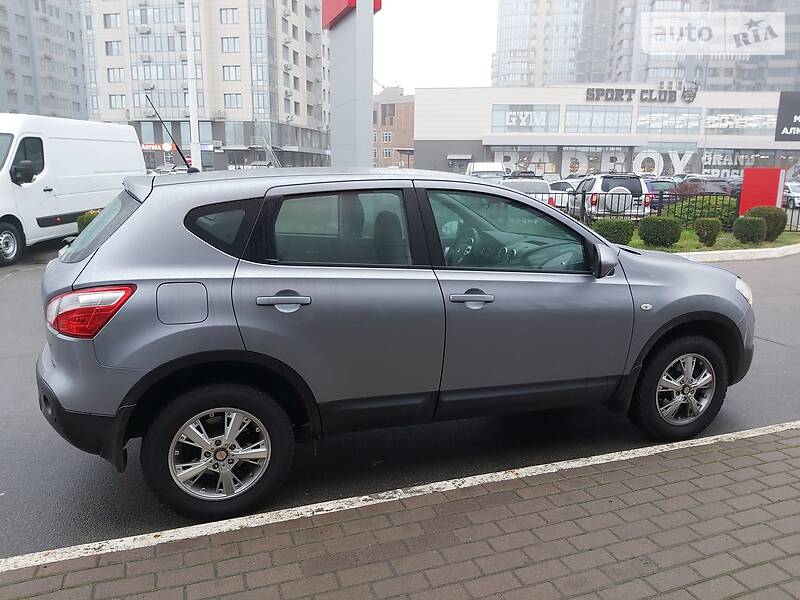 Позашляховик / Кросовер Nissan Qashqai 2011 в Києві