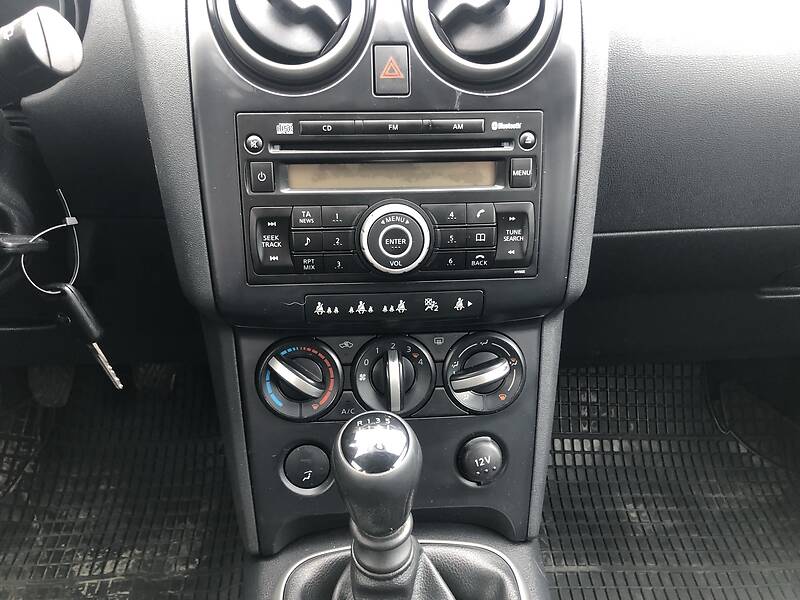 Позашляховик / Кросовер Nissan Qashqai 2008 в Луцьку