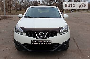 Позашляховик / Кросовер Nissan Qashqai 2013 в 