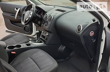 Позашляховик / Кросовер Nissan Qashqai 2013 в 