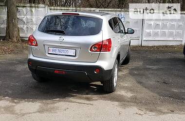 Позашляховик / Кросовер Nissan Qashqai 2009 в 
