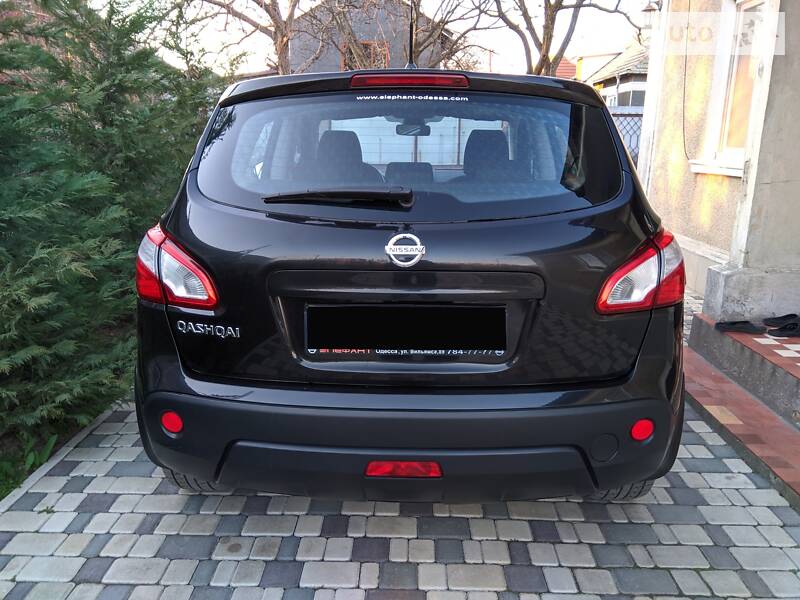 Позашляховик / Кросовер Nissan Qashqai 2011 в Одесі