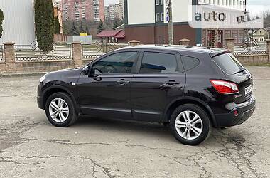 Позашляховик / Кросовер Nissan Qashqai 2011 в 