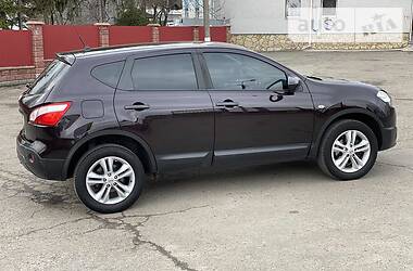 Позашляховик / Кросовер Nissan Qashqai 2011 в 