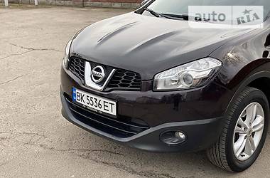 Позашляховик / Кросовер Nissan Qashqai 2011 в 