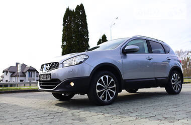 Позашляховик / Кросовер Nissan Qashqai 2010 в 
