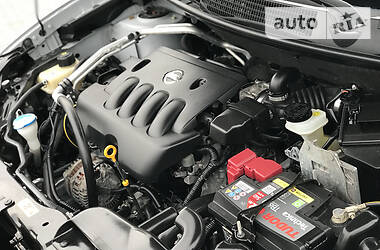 Позашляховик / Кросовер Nissan Qashqai 2010 в 