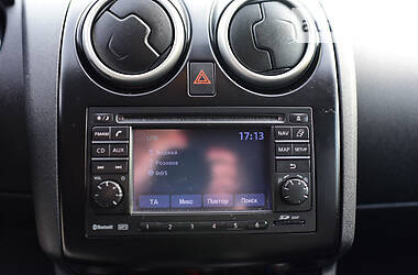 Позашляховик / Кросовер Nissan Qashqai 2010 в 