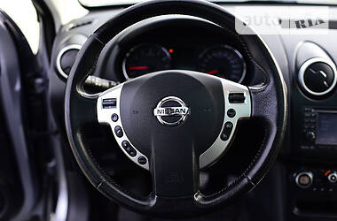 Позашляховик / Кросовер Nissan Qashqai 2010 в 