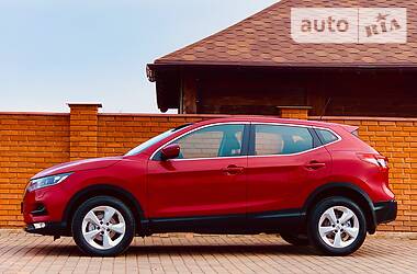 Позашляховик / Кросовер Nissan Qashqai 2018 в 
