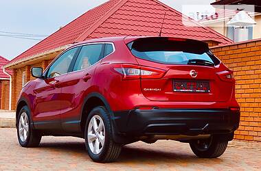 Позашляховик / Кросовер Nissan Qashqai 2018 в 