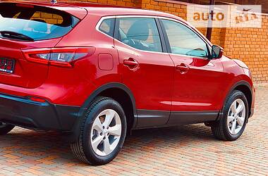 Позашляховик / Кросовер Nissan Qashqai 2018 в 