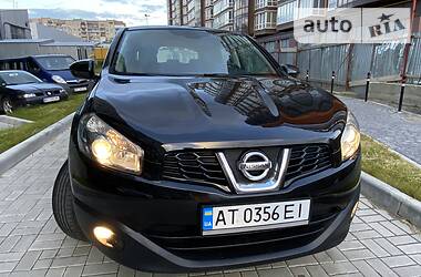 Позашляховик / Кросовер Nissan Qashqai 2010 в 