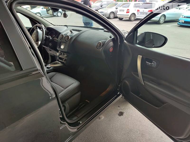 Позашляховик / Кросовер Nissan Qashqai 2013 в Києві