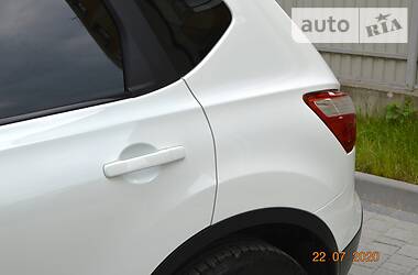 Позашляховик / Кросовер Nissan Qashqai 2014 в 