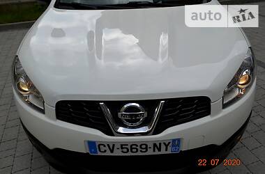 Позашляховик / Кросовер Nissan Qashqai 2014 в 