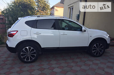 Внедорожник / Кроссовер Nissan Qashqai 2012 в Черновцах