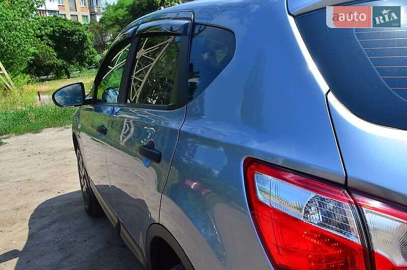 Внедорожник / Кроссовер Nissan Qashqai 2010 в Житомире