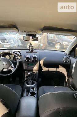 Внедорожник / Кроссовер Nissan Qashqai 2011 в Черновцах