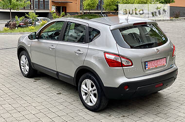 Внедорожник / Кроссовер Nissan Qashqai 2011 в Ивано-Франковске