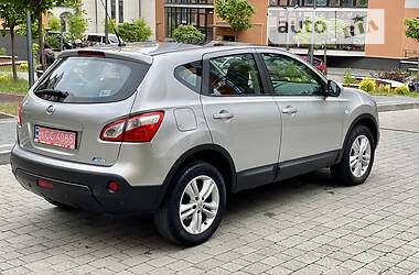 Внедорожник / Кроссовер Nissan Qashqai 2011 в Ивано-Франковске