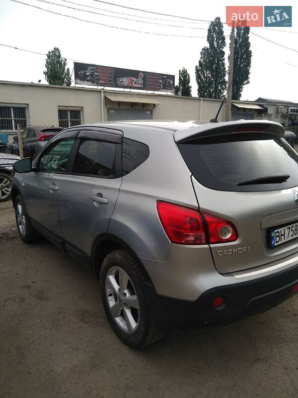 Внедорожник / Кроссовер Nissan Qashqai 2008 в Петродолинском