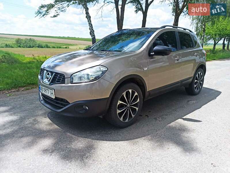 Внедорожник / Кроссовер Nissan Qashqai 2013 в Мурованых Куриловцах