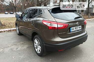 Внедорожник / Кроссовер Nissan Qashqai 2014 в Киеве