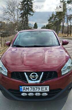 Внедорожник / Кроссовер Nissan Qashqai 2010 в 