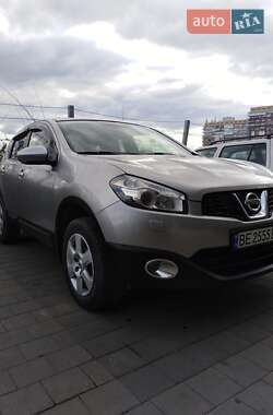 Внедорожник / Кроссовер Nissan Qashqai 2010 в 