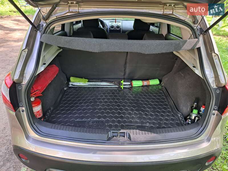 Внедорожник / Кроссовер Nissan Qashqai 2012 в Сумах фото 2 Внедорожник / Кроссовер Nissan Qashqai 2012 в Сумах