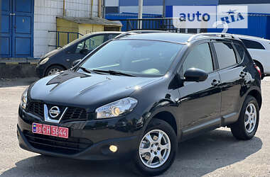 Позашляховик / Кросовер Nissan Qashqai 2013 в Рівному