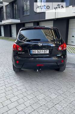 Внедорожник / Кроссовер Nissan Qashqai 2009 в 