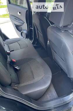 Внедорожник / Кроссовер Nissan Qashqai 2009 в 