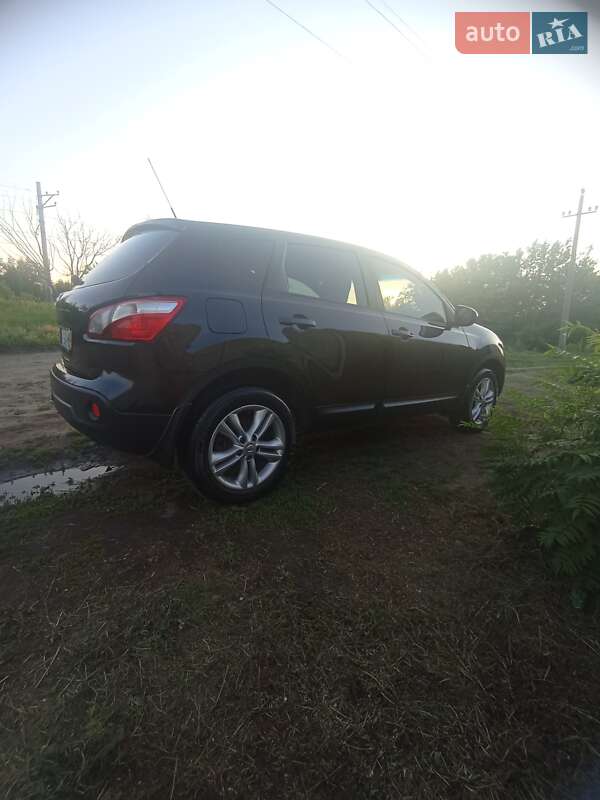 Внедорожник / Кроссовер Nissan Qashqai 2010 в Харькове