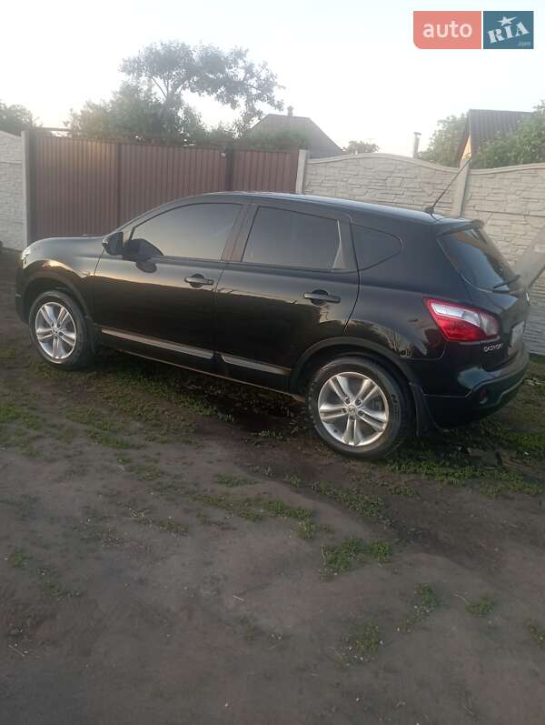Внедорожник / Кроссовер Nissan Qashqai 2010 в Харькове