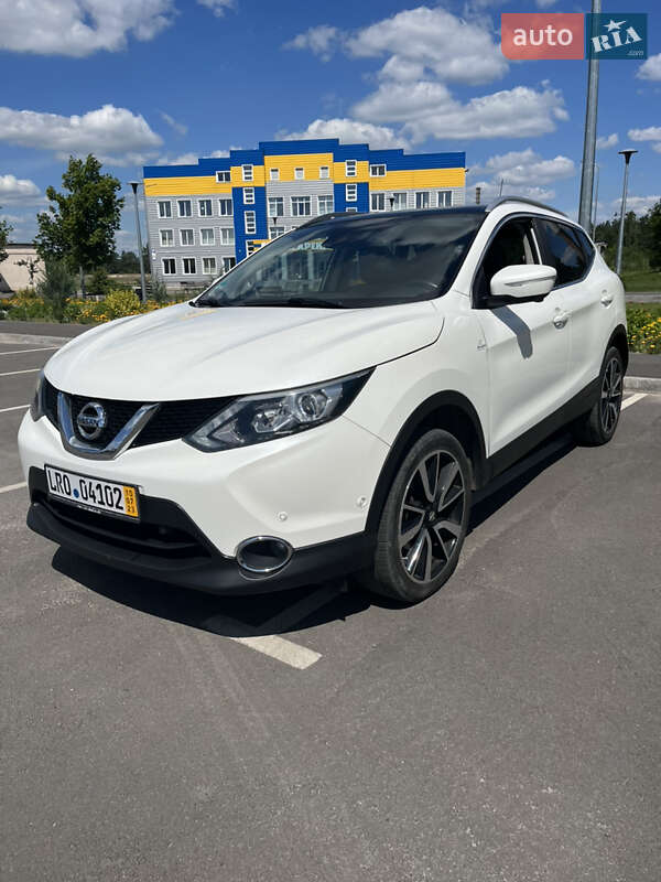 Внедорожник / Кроссовер Nissan Qashqai 2014 в Сарнах