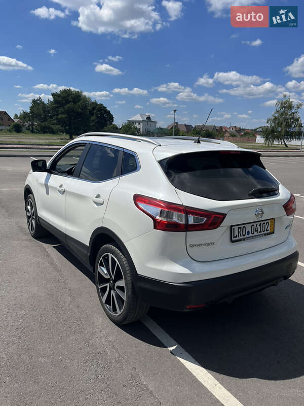 Внедорожник / Кроссовер Nissan Qashqai 2014 в Сарнах