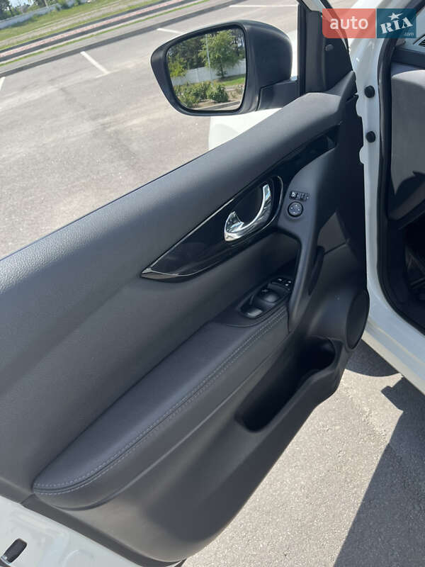 Внедорожник / Кроссовер Nissan Qashqai 2014 в Сарнах