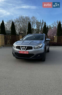 Внедорожник / Кроссовер Nissan Qashqai 2010 в Днепре