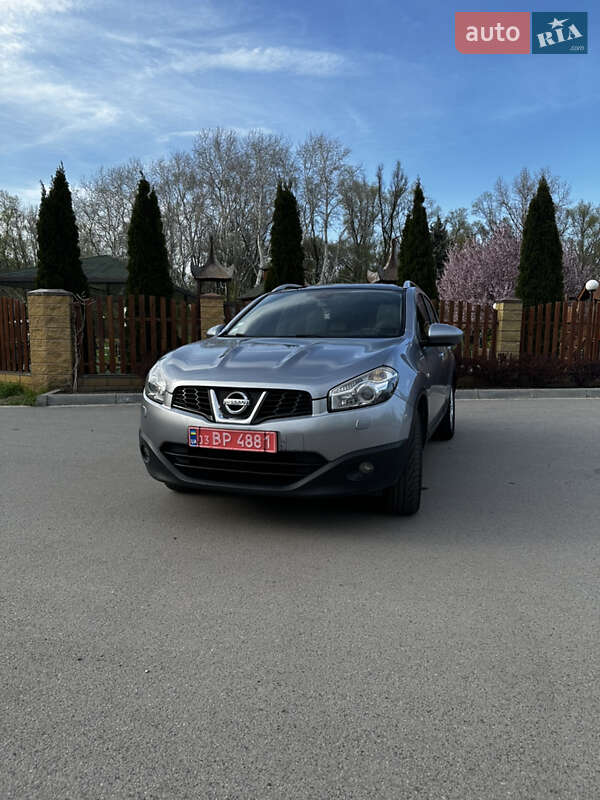 Внедорожник / Кроссовер Nissan Qashqai 2010 в Днепре