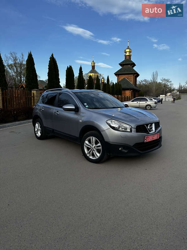 Внедорожник / Кроссовер Nissan Qashqai 2010 в Днепре