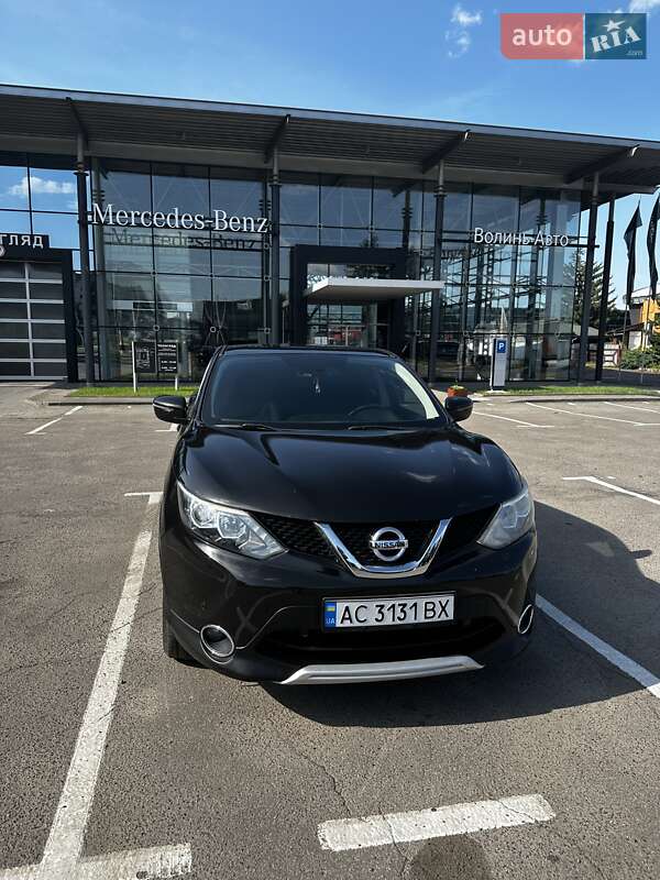 Внедорожник / Кроссовер Nissan Qashqai 2015 в Луцке