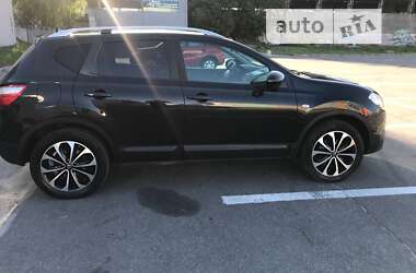 Внедорожник / Кроссовер Nissan Qashqai 2011 в 