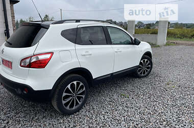 Внедорожник / Кроссовер Nissan Qashqai 2013 в 