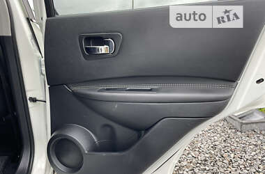 Внедорожник / Кроссовер Nissan Qashqai 2013 в 