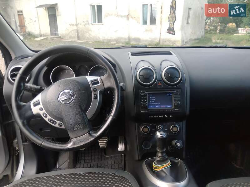 Позашляховик / Кросовер Nissan Qashqai 2010 в Івано-Франківську
