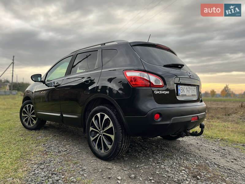 Внедорожник / Кроссовер Nissan Qashqai 2012 в Ровно