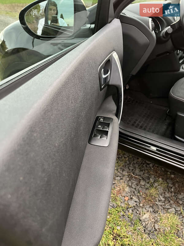 Внедорожник / Кроссовер Nissan Qashqai 2012 в Ровно