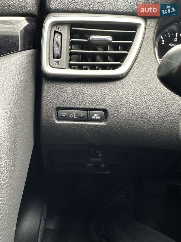 Внедорожник / Кроссовер Nissan Qashqai 2016 в Кременчуге